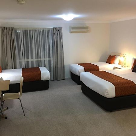 Tuckerbox Motor Inn Gundagai Bagian luar foto
