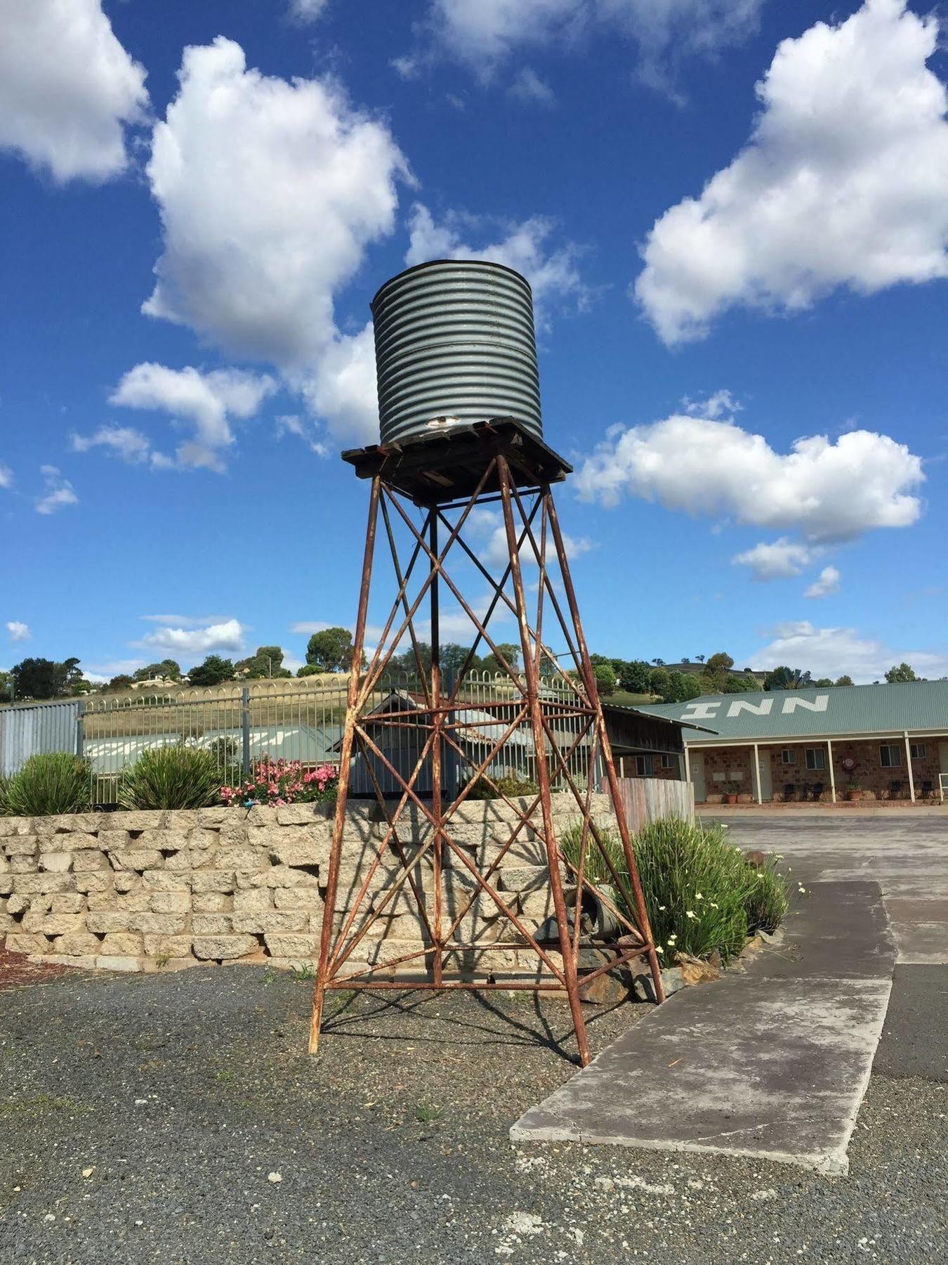 Tuckerbox Motor Inn Gundagai Bagian luar foto