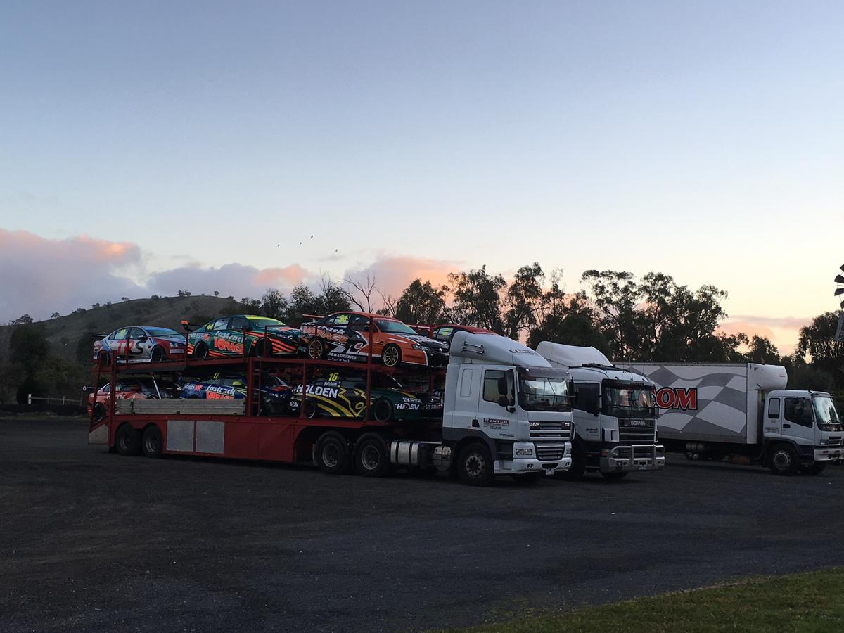 Tuckerbox Motor Inn Gundagai Bagian luar foto