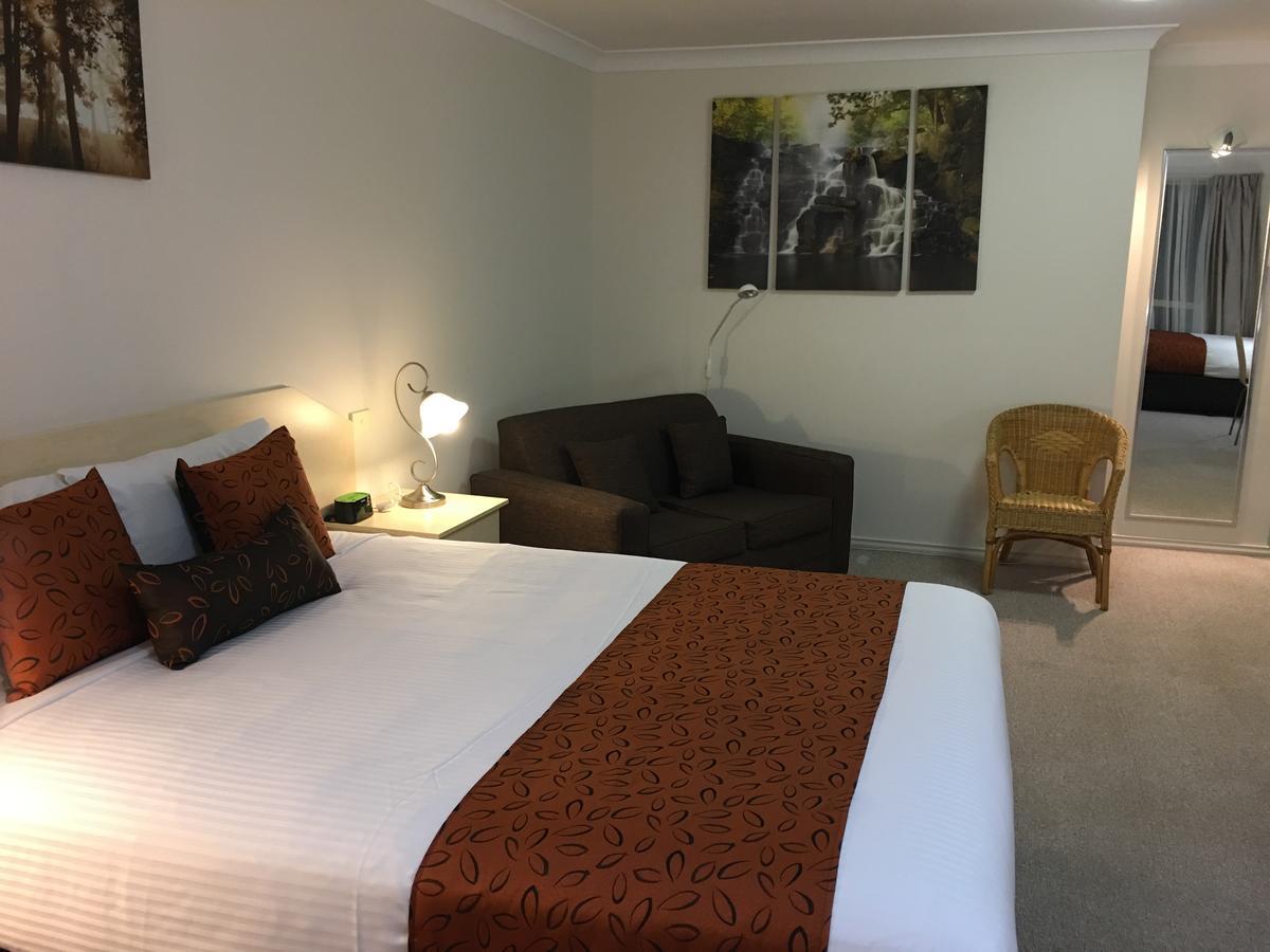 Tuckerbox Motor Inn Gundagai Bagian luar foto