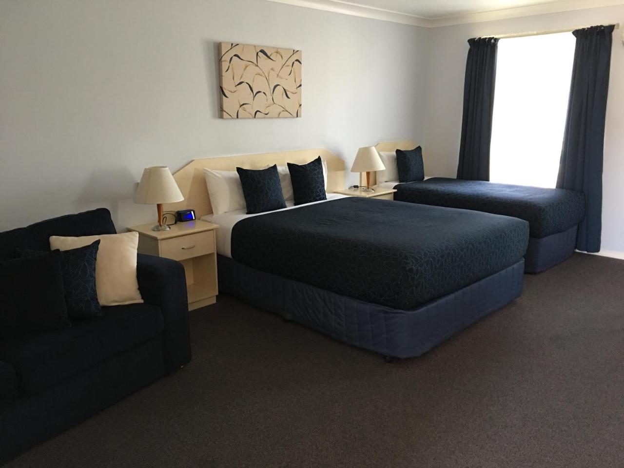 Tuckerbox Motor Inn Gundagai Bagian luar foto